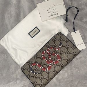 NWT Gucci Kingsnake zip wallet